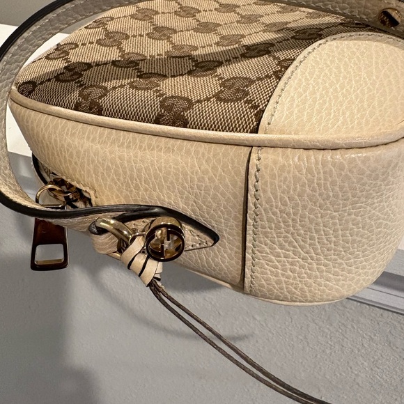 Gucci Beige and Cream GG Crossbody Bag - Picture 7 of 9